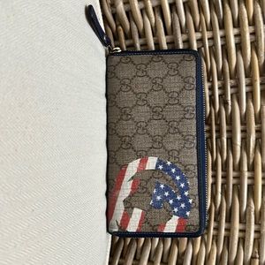 Vintage Gucci American Flag Wallet